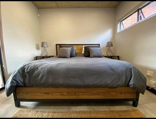 2 BEDROOM PROPERTY TO RENT IN MENLO PARK